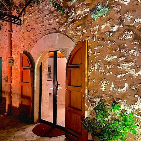 Hébergement de vacances Casa 3 Leones - Stadthaus Im Fincastil Mit Longpool, Patio, Garten