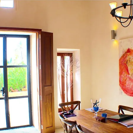 Casa 3 Leones - Stadthaus Im Fincastil Mit Longpool, Patio, Garten