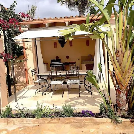 Holiday home Casa 3 Leones - Stadthaus Im Fincastil Mit Longpool, Patio, Garten *