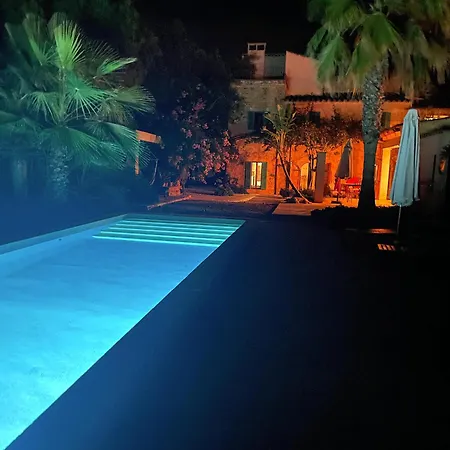 Holiday home Casa 3 Leones - Stadthaus Im Fincastil Mit Longpool, Patio, Garten