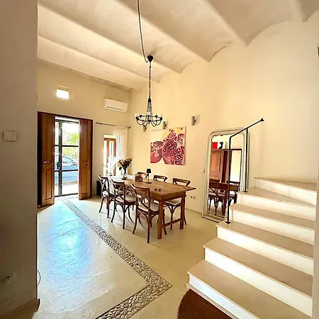 Casa 3 Leones - Stadthaus Im Fincastil Mit Longpool, Patio, Garten * Llombarts